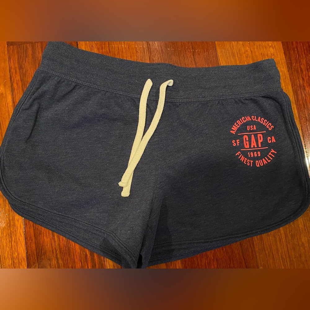 GAP Women's Dark Blue Athletic Shorts with Red Print